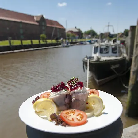 ホテル Zum Goldenen Anker Tönning